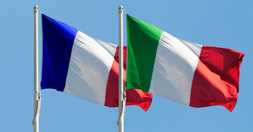 “Quale futuro per i partiti politici in Italia e in Francia?” “Quale futuro per i partiti politici in Italia e in Francia?”